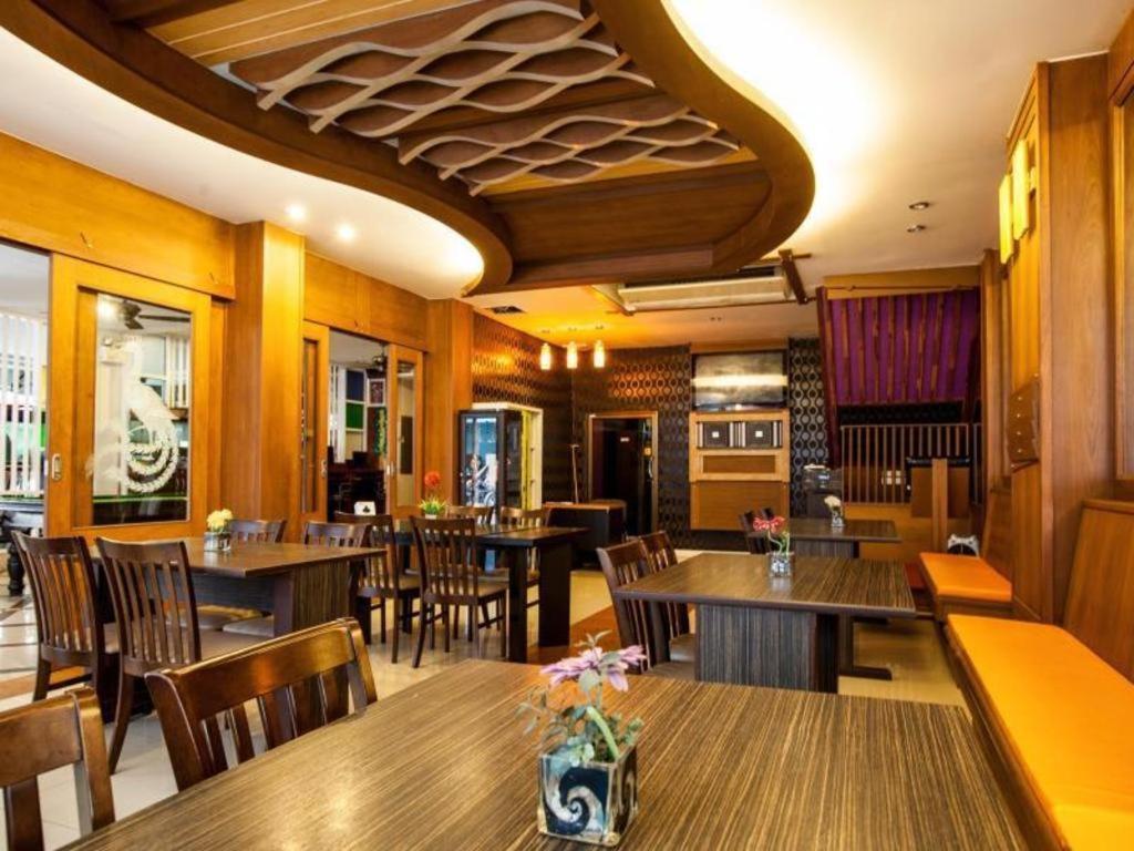 Triple Rund Place Hotel Patong Exterior photo