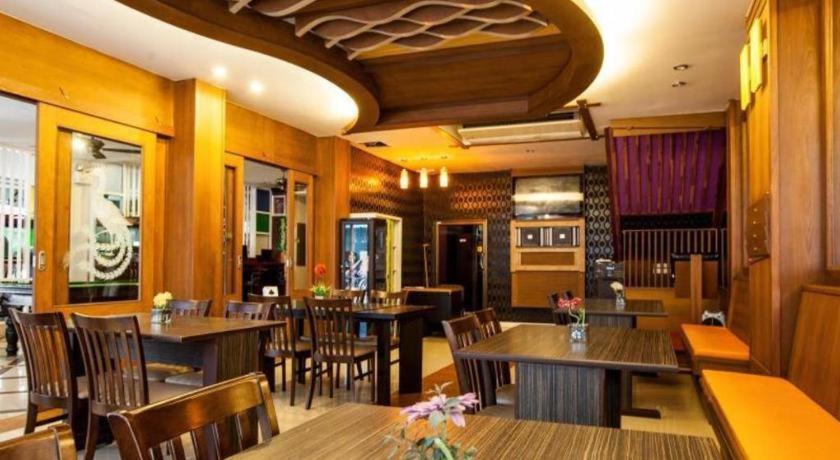 Triple Rund Place Hotel Patong Exterior photo