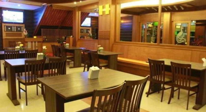 Triple Rund Place Hotel Patong Exterior photo