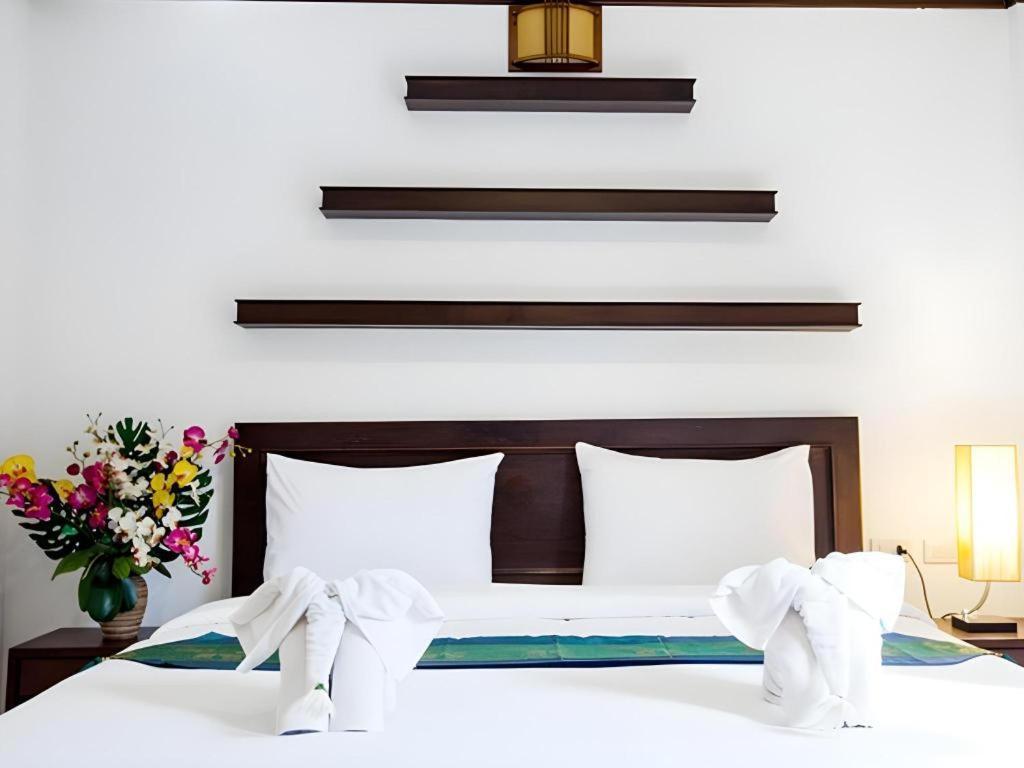 Triple Rund Place Hotel Patong Exterior photo