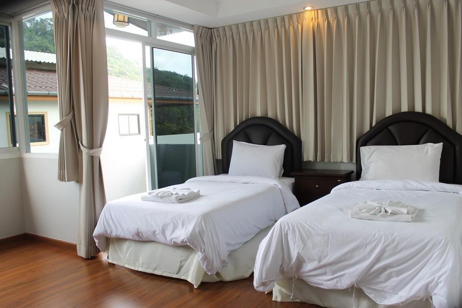 Triple Rund Place Hotel Patong Exterior photo
